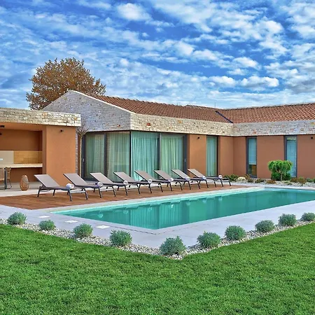 Holiday home Vigneto Brtonigla